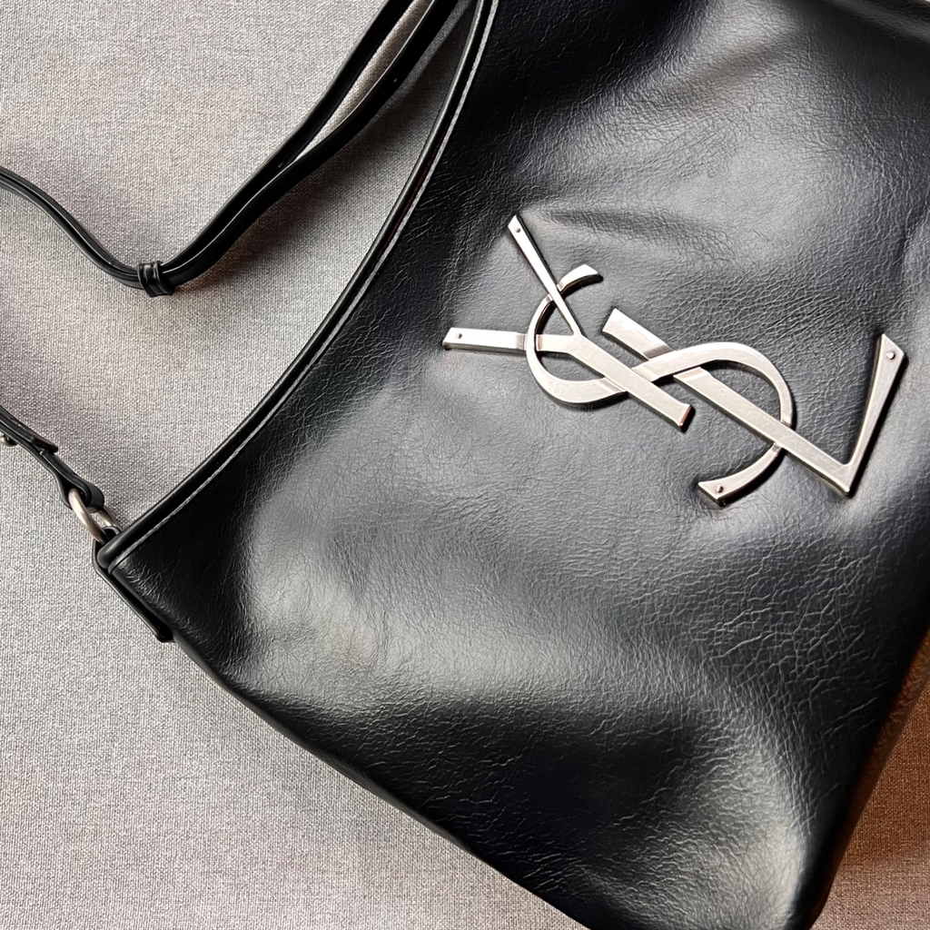 Saint laurent outlet silver bag