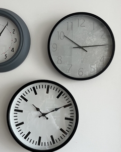 Reloj de Pared Nolita Black & Grey en internet