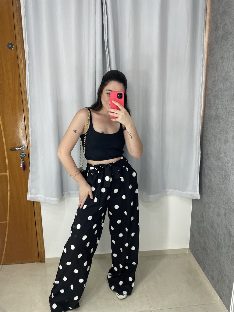 Pantalona preta e best sale branca
