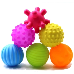 Malla con pelotas sensoriales texturizadas - comprar online