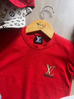 • Conjunto Louis vuitton CAMISETA + BERMUDA - loja online