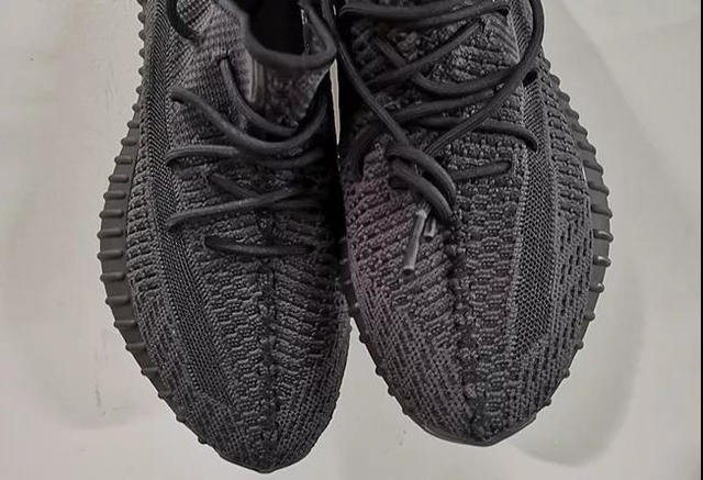 Tenis Adidas Yeezy Boost 350 V2 All Black