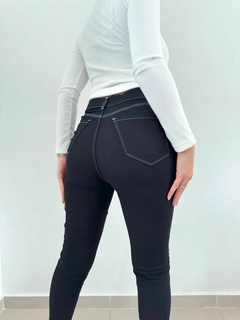 Pantalon 31 -Jeans- -Black- -Con Costuras- - Las Nachas