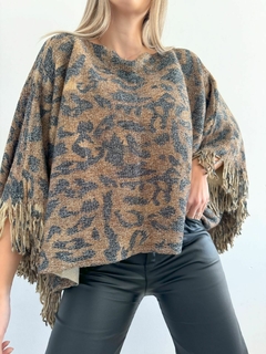 Sweater 387 -Poncho- -Print- -Bremer- Doble Hilo- -Con Flecos- - tienda online