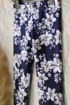 LEGGING FRISA BLUE FLOR BLANCA en internet