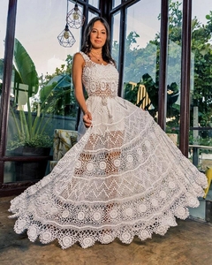 Vestido longo branco de croche 2025