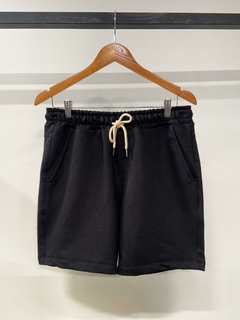 SHORT MOLETOM LISO PRETO