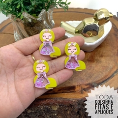 APLIQUE ACRÍLICO MINI RAPUNZEL COM FLORES - UNIDADE