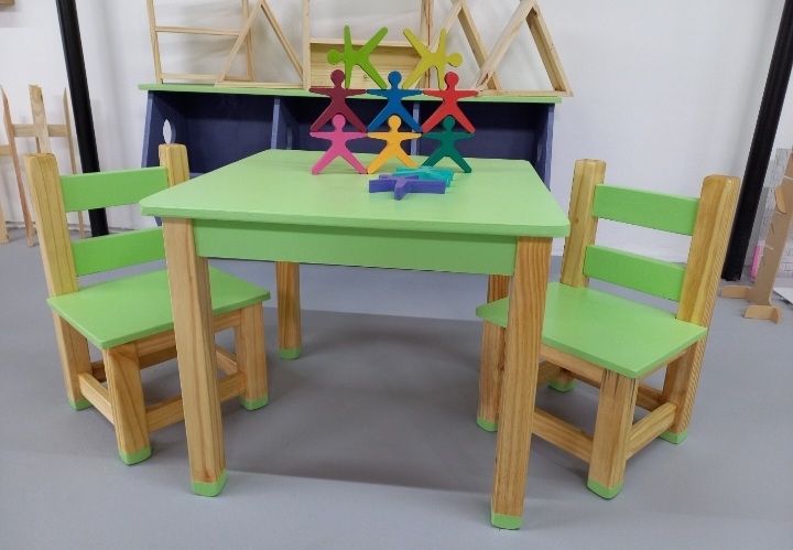 Mesita infantil con sillita - Mobiliario Infantil - Desarrollo Infantil -  Mobiliario Montessori - Mesita y Sillita Personalizable - Juguetines