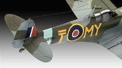 Kit Revell - Bf109 G-10 & Spitfire Mk. V - Combat Set - 1:72 - 03710 - loja online