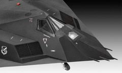 Revell - 03899 - Lockheed Martin F-117A Nighthawk - 1:72 - ArtModel Modelismo