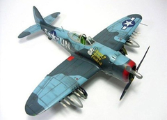 Revell - 03984 - P-47M Thunderbolt - 1:72 - ArtModel Modelismo