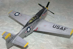 Tamiya - F-51D Mustang Korean War - 1:72 - 60754 - ArtModel Modelismo