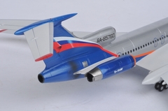 Kit Zvezda - TU-154M Civil Airliner - 1:144 - 7004 - loja online