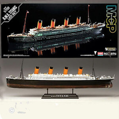 Academy - R.M.S. Titanic Led Set - 1:700 - comprar online