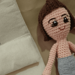 Muñec@ tejid@ crochet con bolsa camita M2/Amigurumi - tienda online