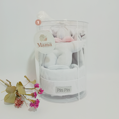 Mini set en cilindro con manta y mitones blanco y rosa