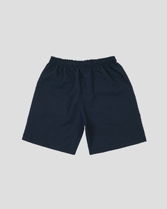 o Front-Pocket Shorts é uma bermuda com corte reto, possui 1 bolso frontal branco com a logo da Cuervo. A peça tem elástico no cós e um detalhe de regulador de algodão com 2cm de largura e feixo de nylon.