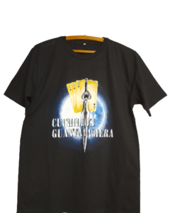 Remera Cuchillos Guantanamera