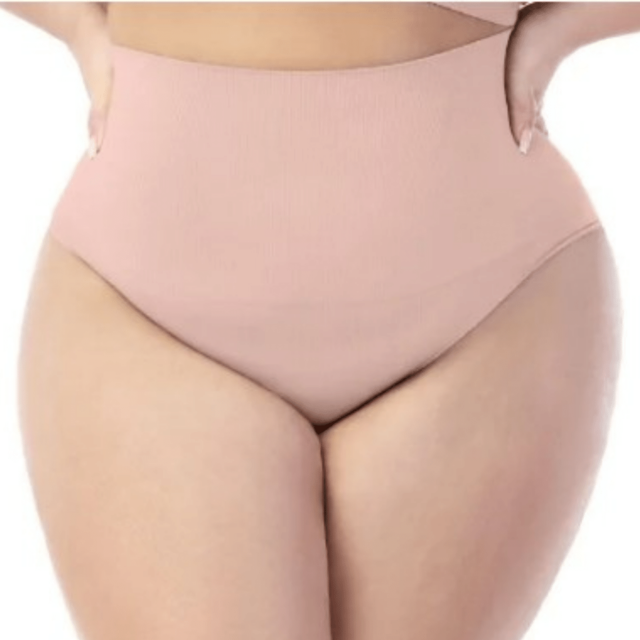 PLUS SIZE Seamless control briefs with compression