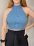 Cropped em tricot canelado com golinha azul