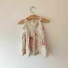 VESTIDO - LITTLE AKIABARA - TALLE 9 MESES - CRUDO CON FLORES MUSCULOSA