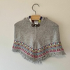PONCHO - CARTER'S - TALLE 6 MESES - TEJIDO GRIS CON MULITOCLOR
