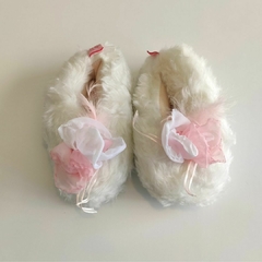 PANTUFLAS - CAROLA DESIGNS - TALLE AR 18 /19 - PELUCHE BLANCO en internet