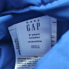 CAMPERA - GAP - TALLE 24 MESES - REVERSIBLE AZUL/CAMUFLADA - tienda online