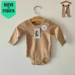 CONJUNTO - CHEEKY - TALLE 1 A 3 MESES - SET X2 PIEZAS (BODY ML Y RANITA MARRÓN MOTIVO PERRITO)