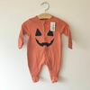 OSITO - OLD NAVY - TALLE 0 A 3 MESES - NARANJA MOTIVO CALABAZA HALLOWEEN