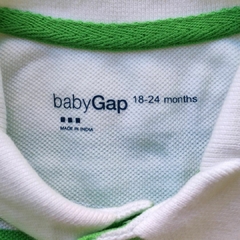 CHOMBA - GAP - TALLE 18 A 24 MESES - RAYAS VERDE Y BLANCO - PilchaGo