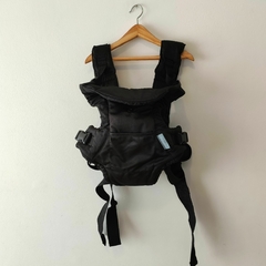 MOCHILA PORTA BEBÉ - INFANTINO - PESO 3,5 A 14,5 KG - NEGRO ERGONÓMICA