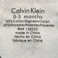 BODY - CALVIN KLEIN - TALLE 0 A 3 MESES - BLANCO LEYENDA CK - PilchaGo