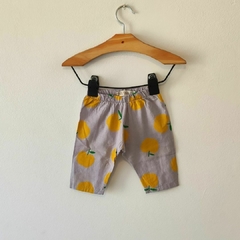 CONJUNTO - BLA BLA - TALLE 0 A 3 MESES - SET X2 PIEZAS ( BATITA Y PANTALÓN MOTIVO FRUTAS) GASA GRIS - PilchaGo