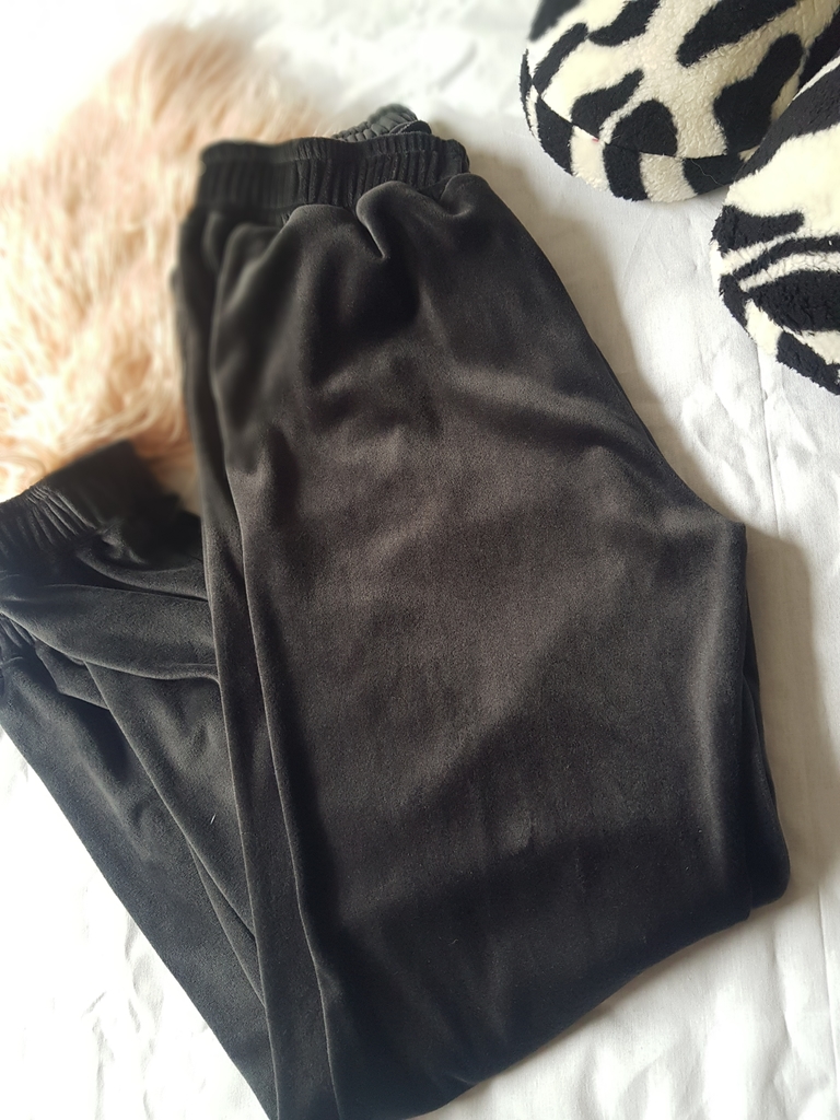 Pantalon PLUSH NEGRO Comprar en Luci tus pijamas