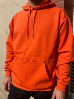 BUZO FRIZA UNISEX NARANJA - comprar online