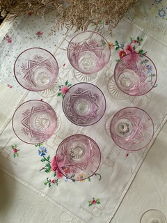 Juego de 7 copas de cristal tallado rosadas en internet