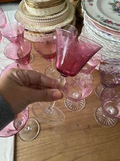 Juego de 8 copas rosadas grabadas al acido en internet