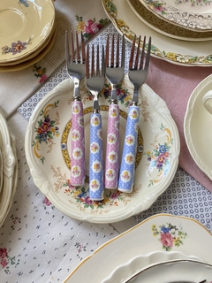 Set x 4 tenedores mango de ceramica (rosa celeste)