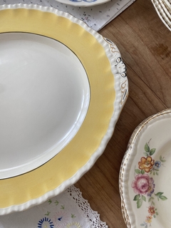 Fuente oval 31x25cm Grindley Creampetal amarilla - comprar online