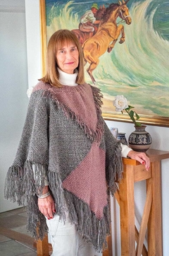 Poncho Acacia (70 - 30 % Mohair / Merino)