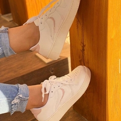 Tenis branco feminino delicado clearance