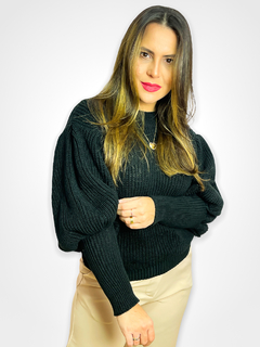 BLUSA DE FRIO DE LINHA COM MANGA BUFANTE E PUNHO - PRETO - Lola Collection