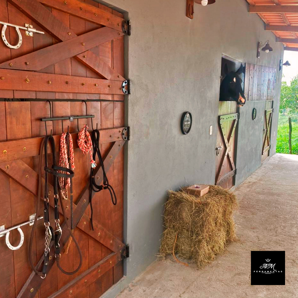 Perchero Multiusos Premium para frenos o riendas y otros accesorios 4 lugares