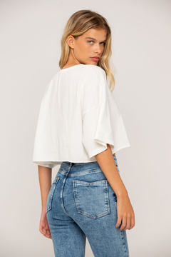 BLUSA TEE IZZIE OFF WHITE OTHER GIRLS - comprar online