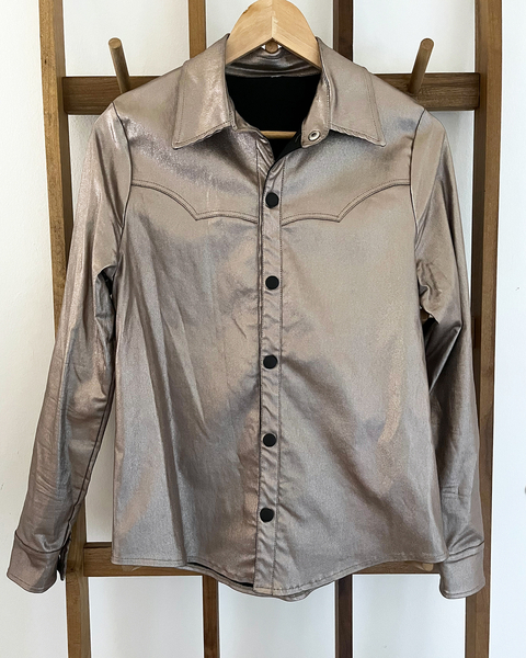 Camisa Simil Cuero Metalizada El Vestidor de Julieta