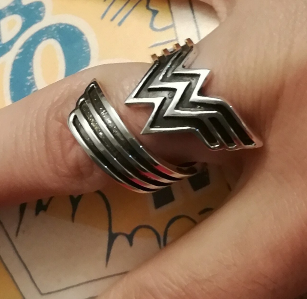 Anillo de la mujer maravilla hot sale