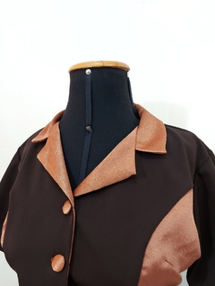 Camisa marrom acetinada (P) - comprar online