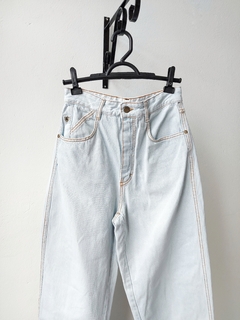 Mom jeans vintage bordada (34) na internet